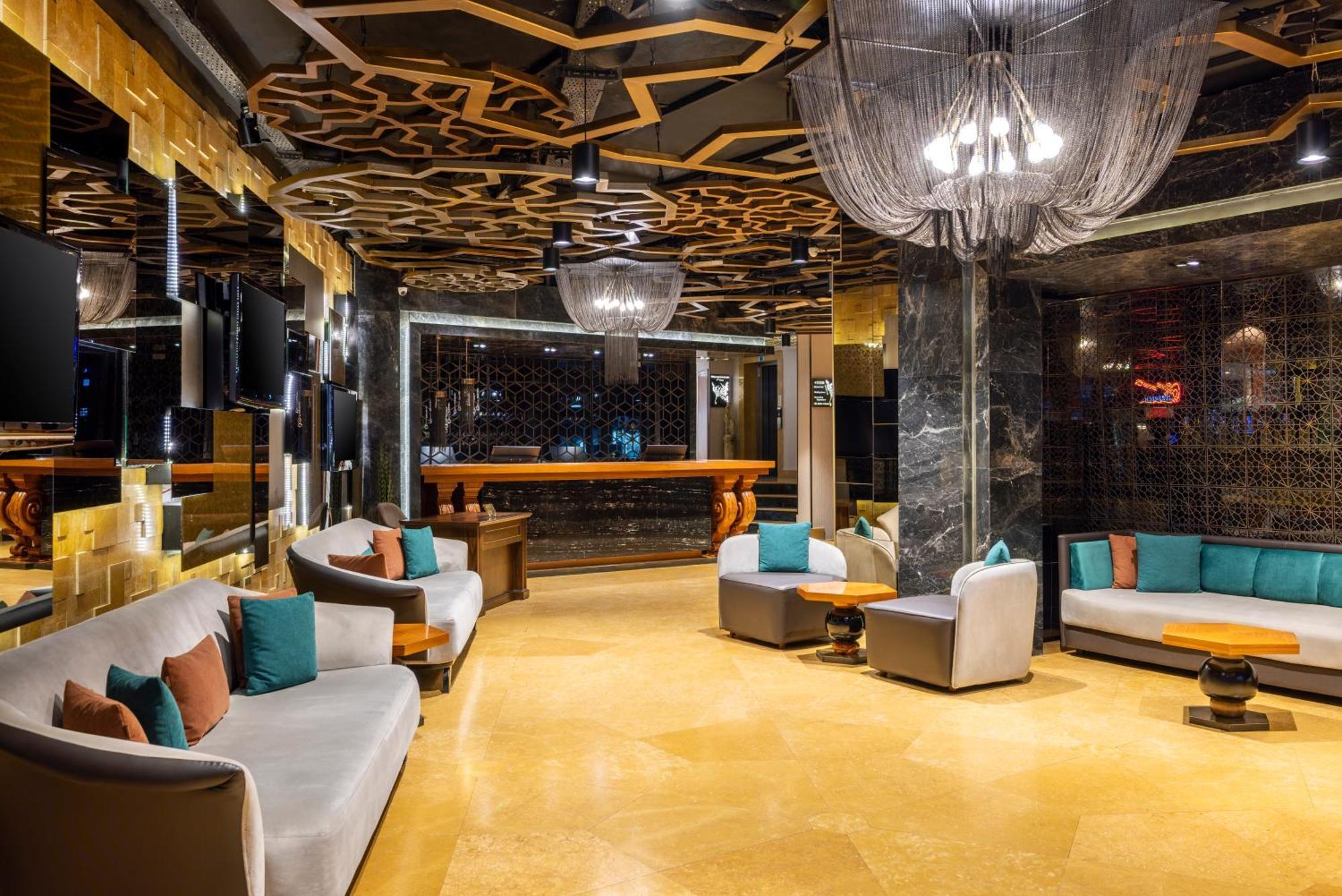 Ahc Old City Hotel — Photos 1